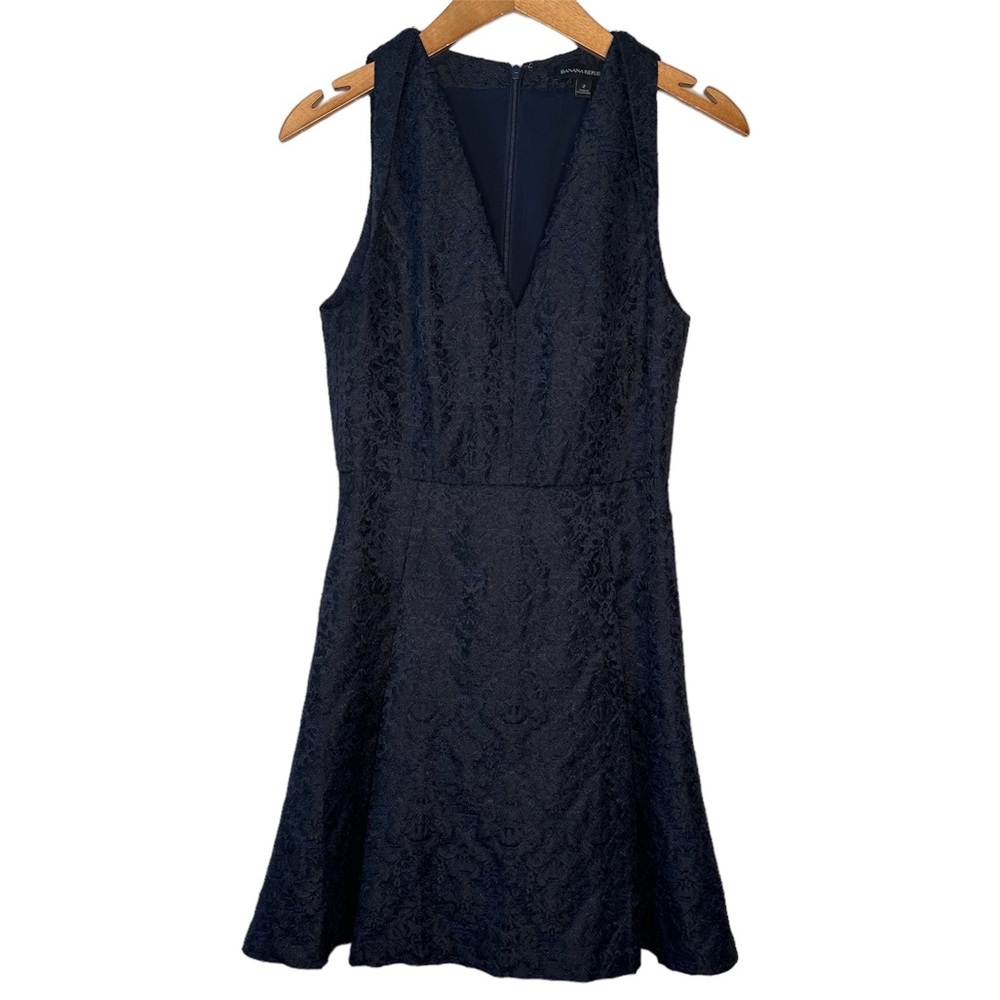 Banana Republic Women’s Fitted Sleeveless Blue Black Brocade Dress 2